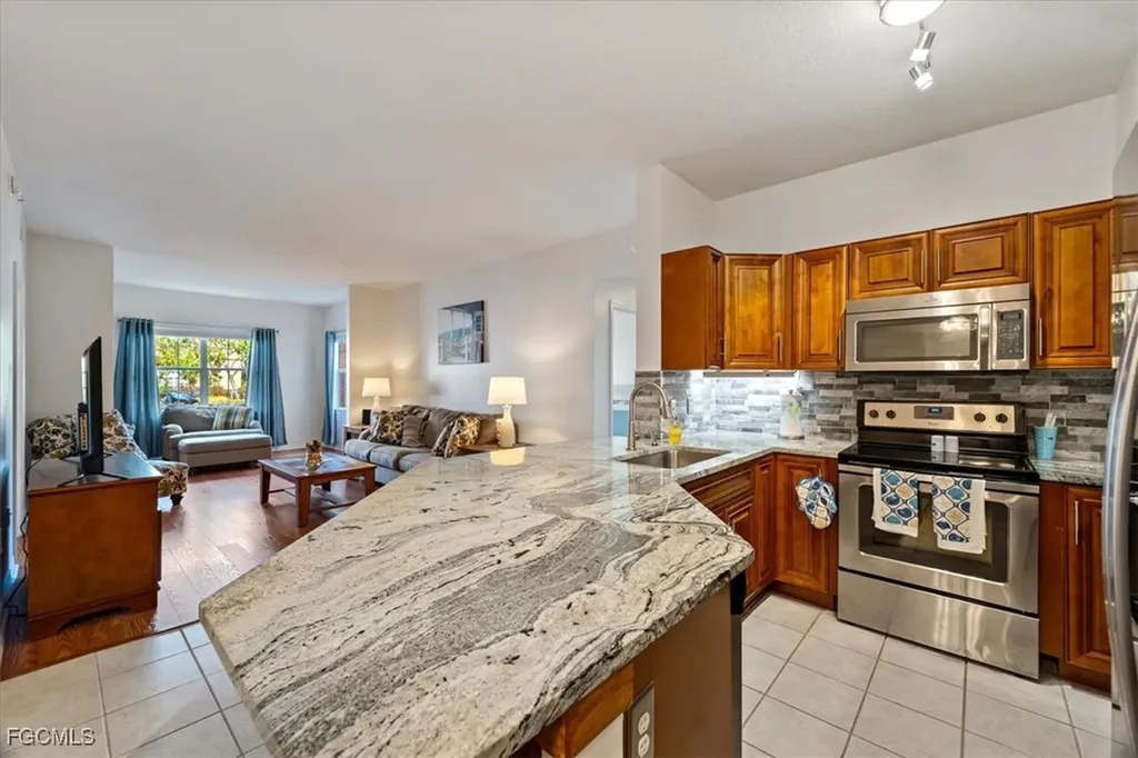 11400 Ocean Walk Circle Fort Myers FL 33908
