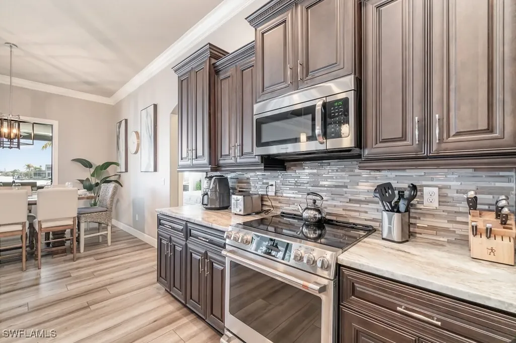 1109 SW 6th Avenue Cape Coral FL 33991