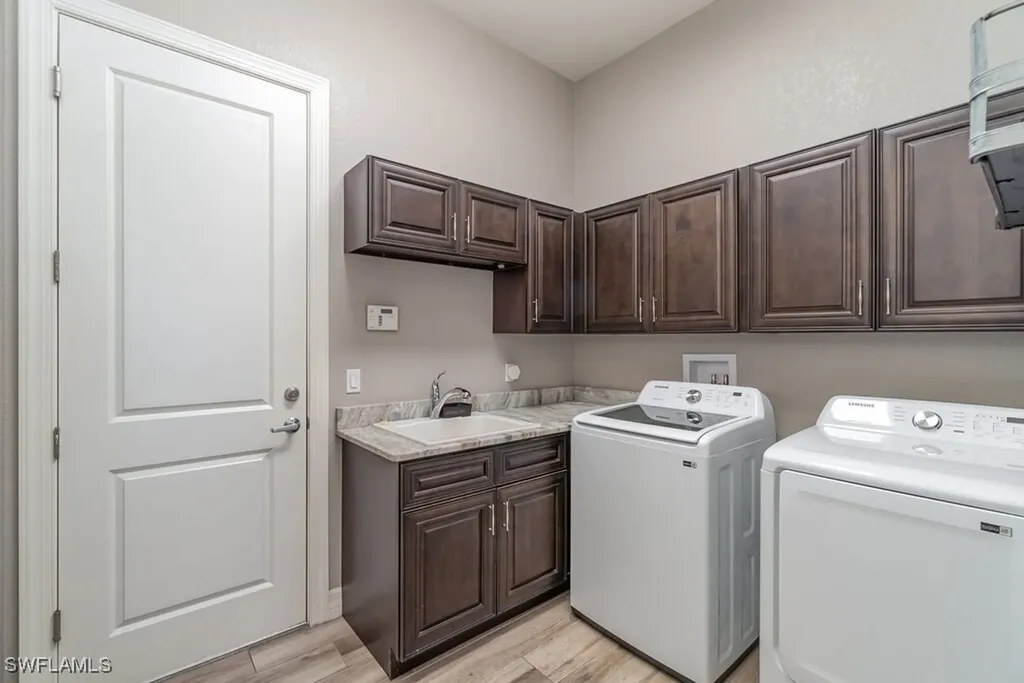 1109 SW 6th Avenue Cape Coral FL 33991