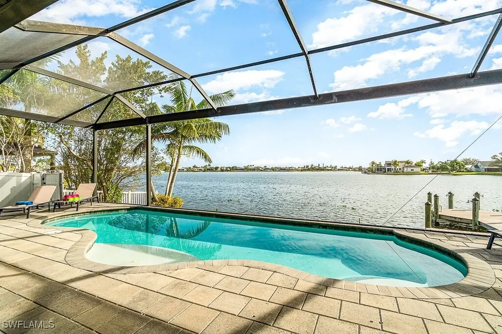 1109 SW 6th Avenue Cape Coral FL 33991