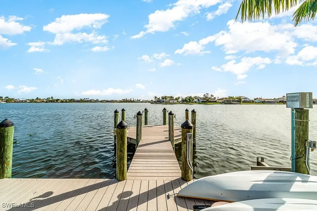 1109 SW 6th Avenue Cape Coral FL 33991