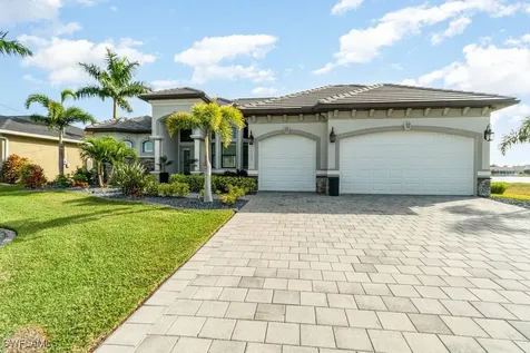 1109 SW 6th Avenue Cape Coral FL 33991