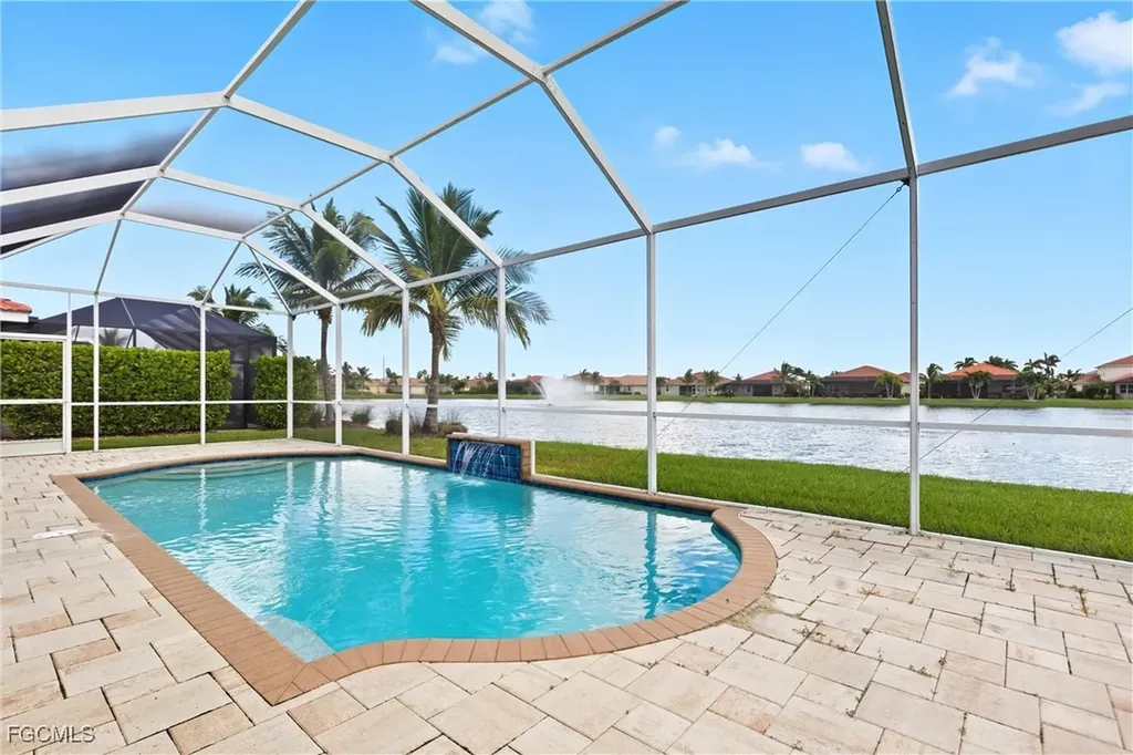 3000 Sunset Pointe Circle Cape Coral FL 33914