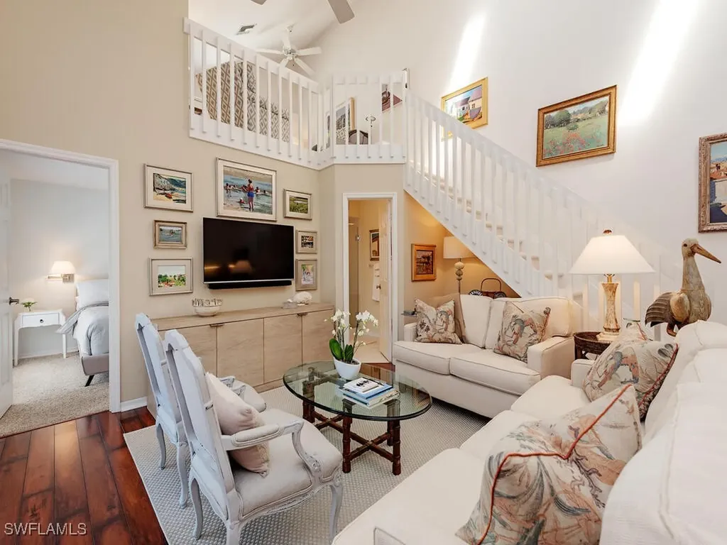 4504 Court Way Naples FL 34109