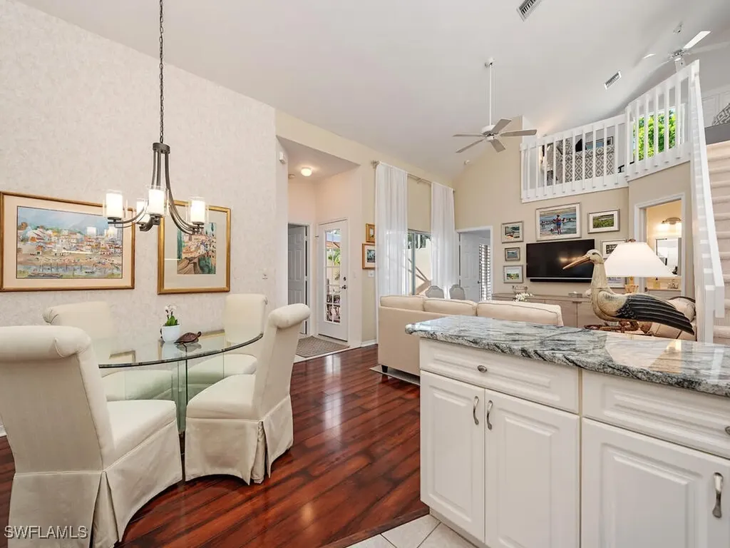 4504 Court Way Naples FL 34109