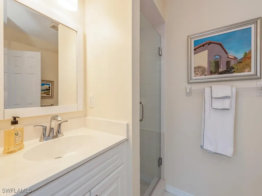 4504 Court Way Naples FL 34109