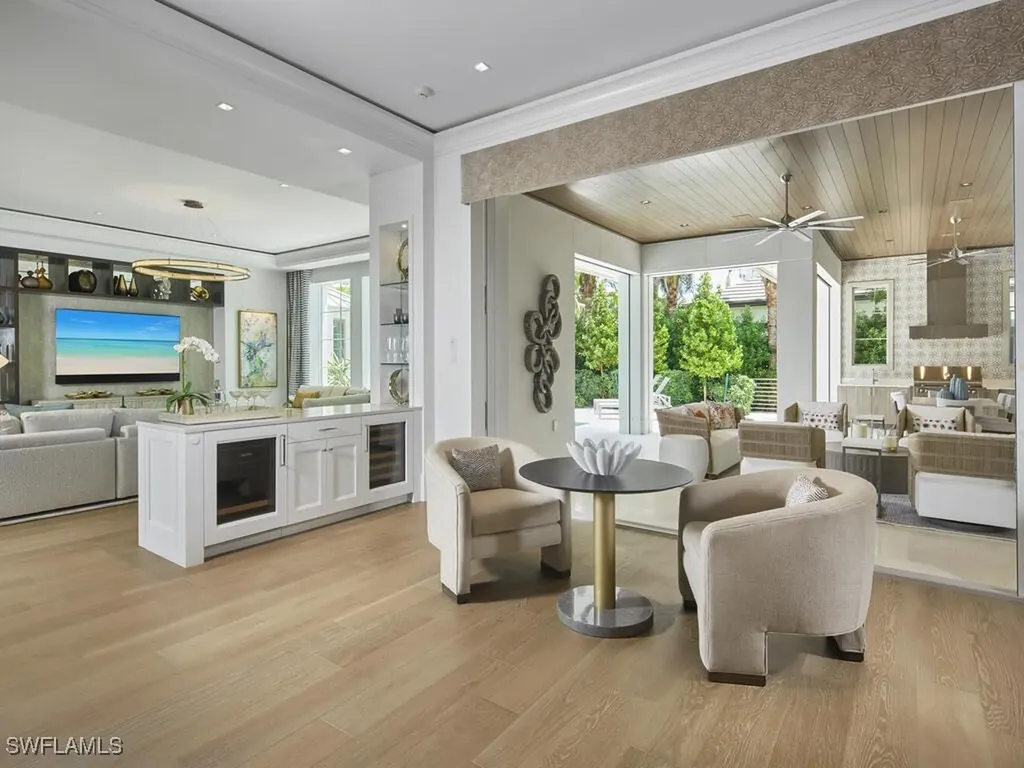 2075 Gordon Drive E Naples FL 34102