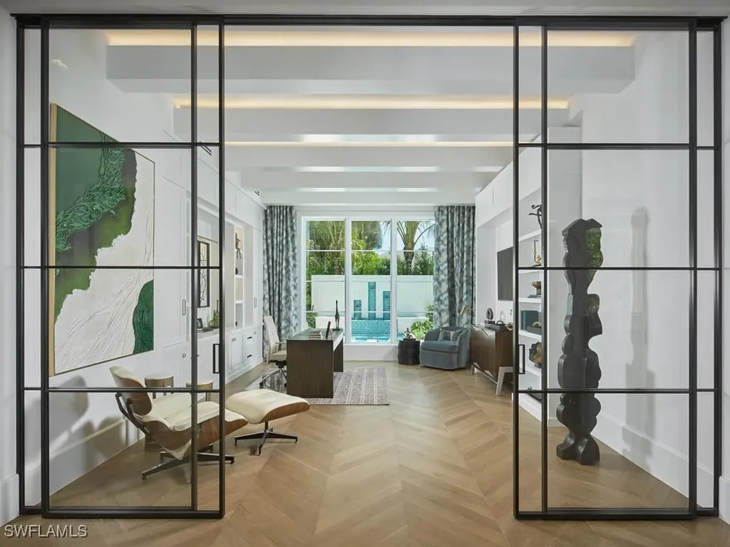 2075 Gordon Drive E Naples FL 34102