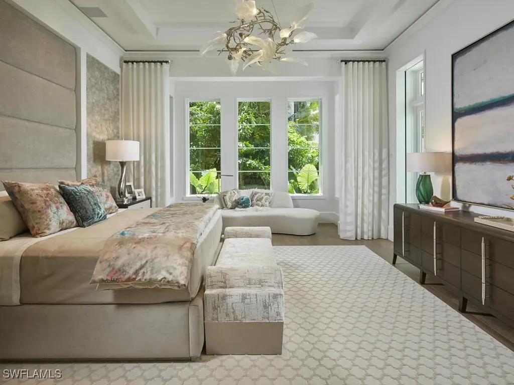 2075 Gordon Drive E Naples FL 34102