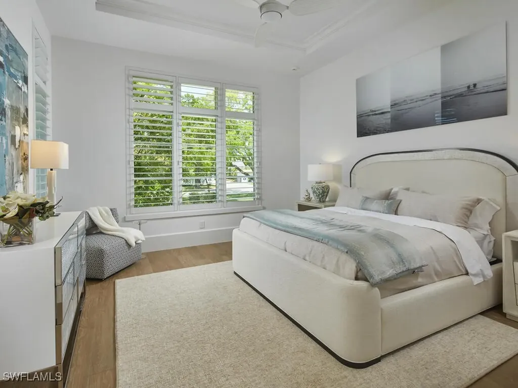 2075 Gordon Drive E Naples FL 34102