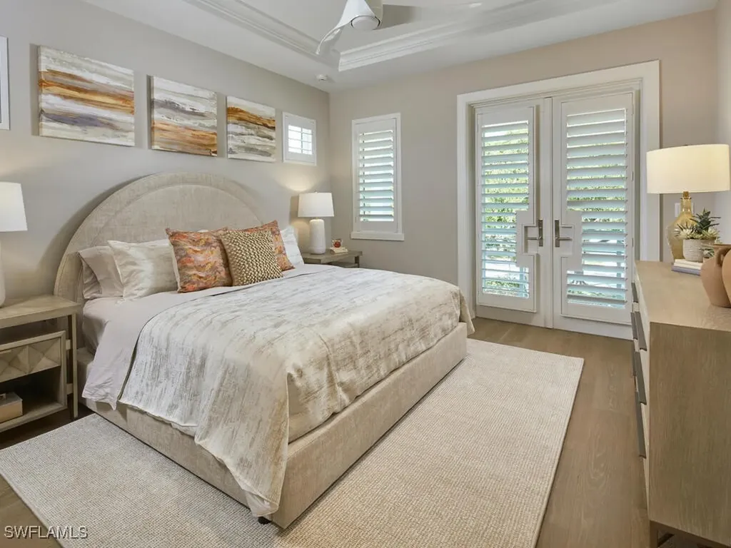 2075 Gordon Drive E Naples FL 34102