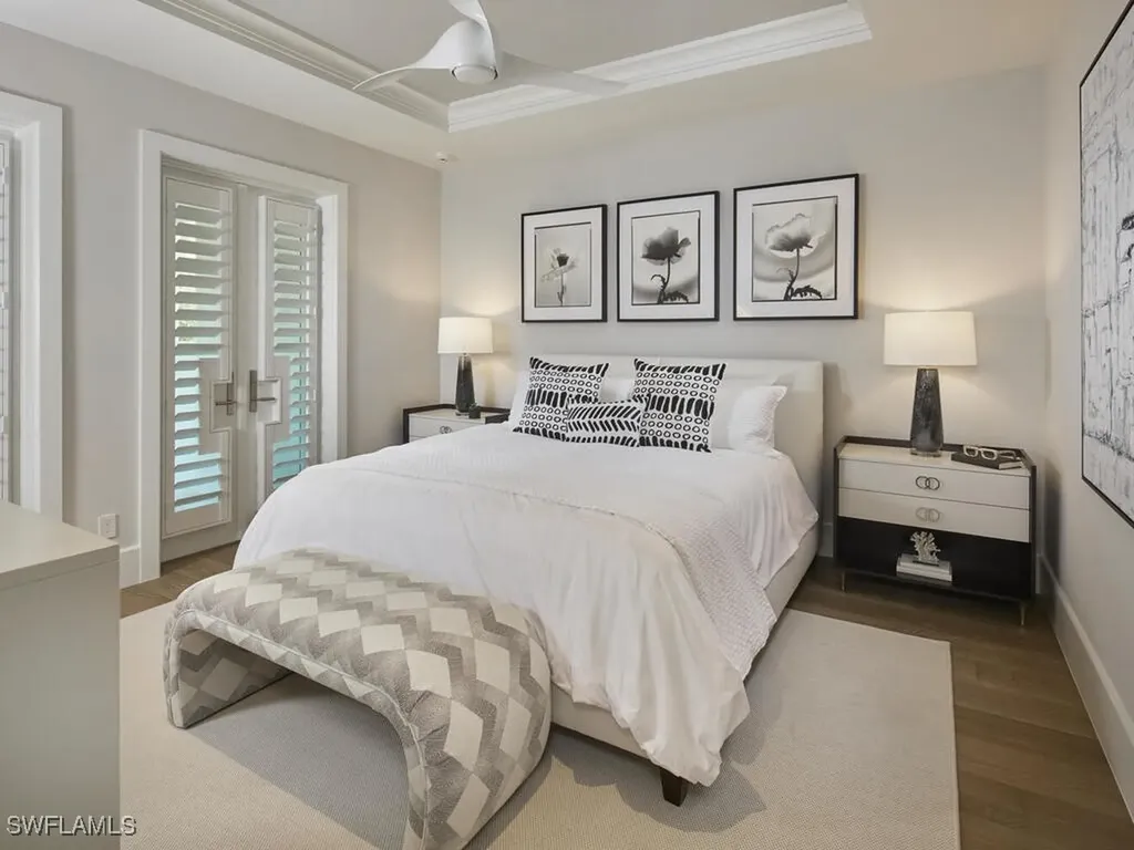 2075 Gordon Drive E Naples FL 34102