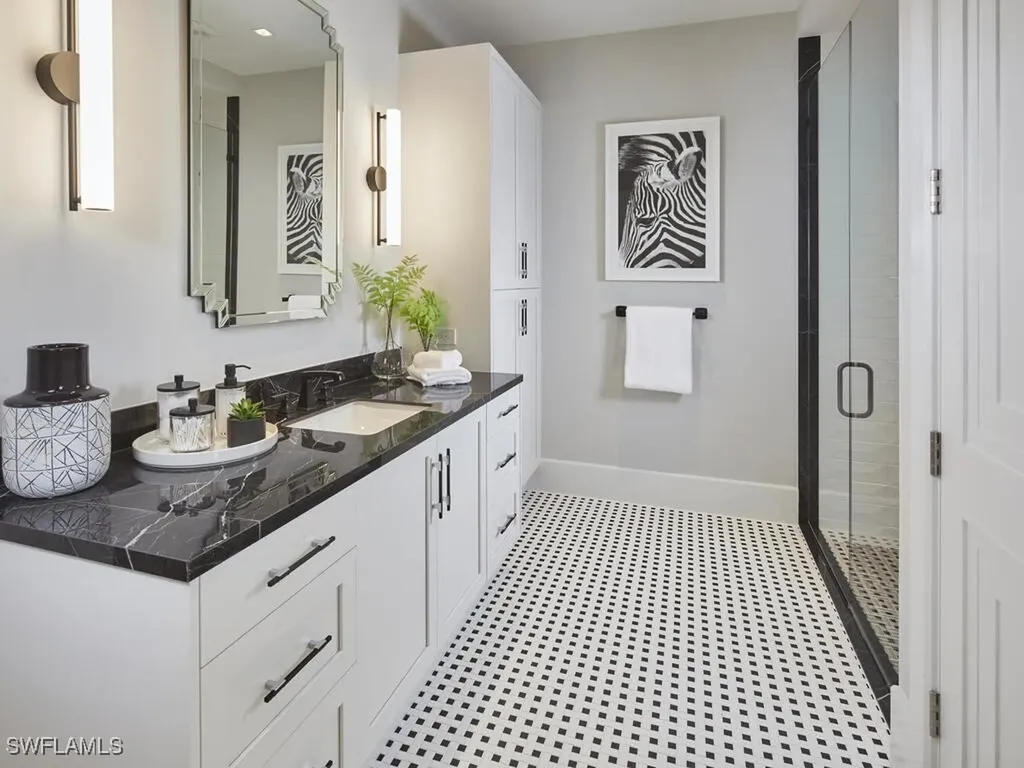 2075 Gordon Drive E Naples FL 34102