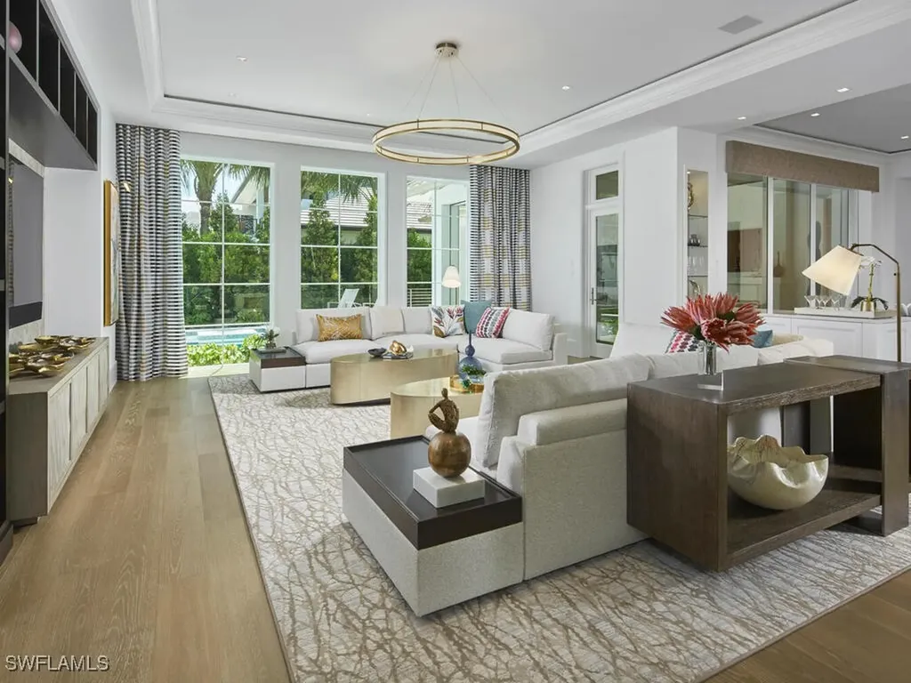 2075 Gordon Drive E Naples FL 34102