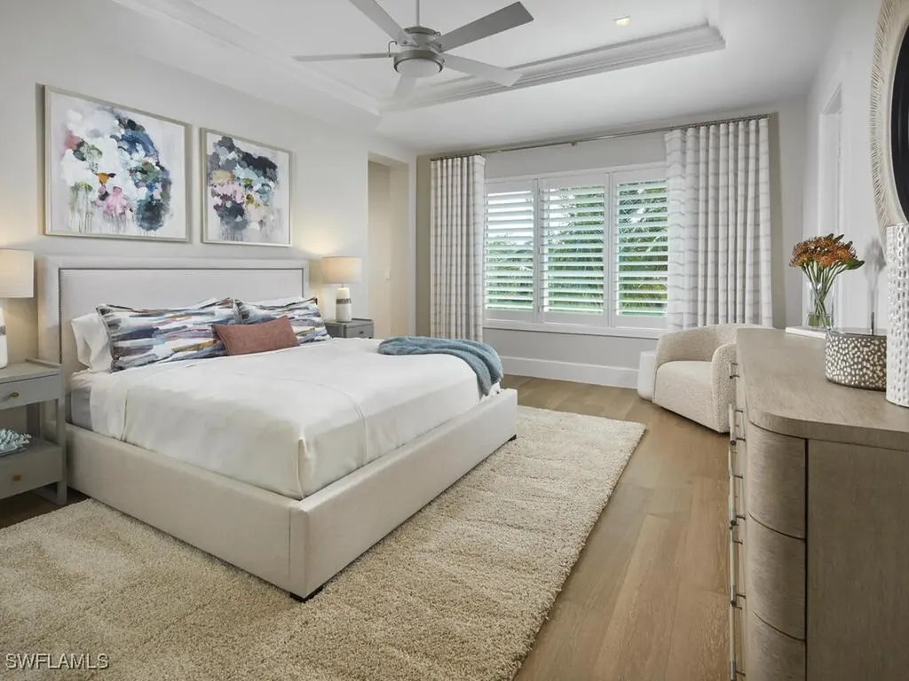 2075 Gordon Drive E Naples FL 34102