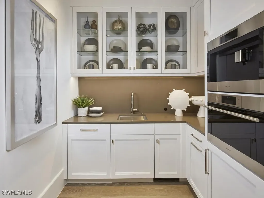 2075 Gordon Drive E Naples FL 34102