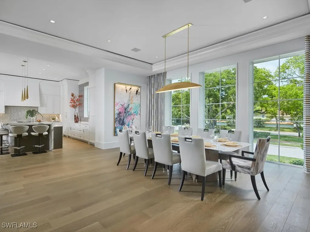 2075 Gordon Drive E Naples FL 34102