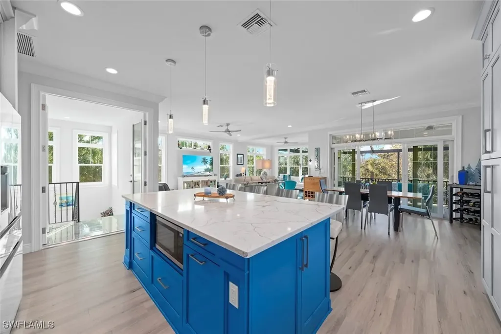 1817 Long Point Lane Sanibel FL 33957