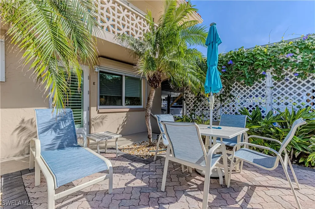 320 14th Avenue S Naples FL 34102
