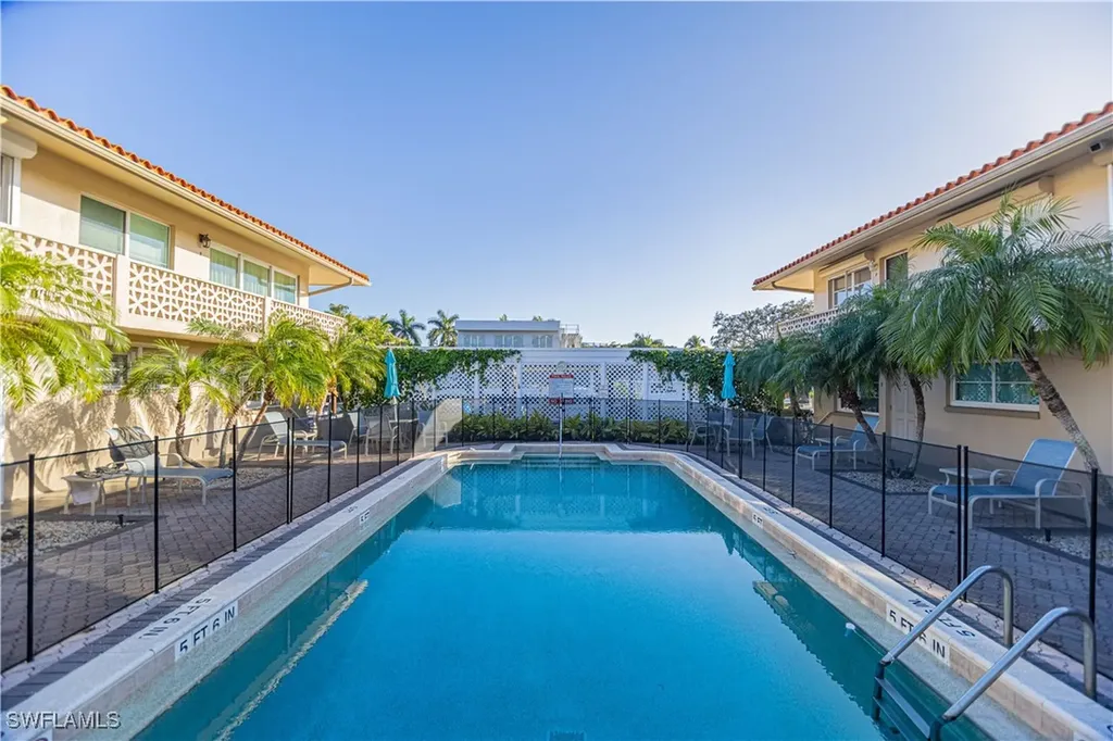 320 14th Avenue S Naples FL 34102