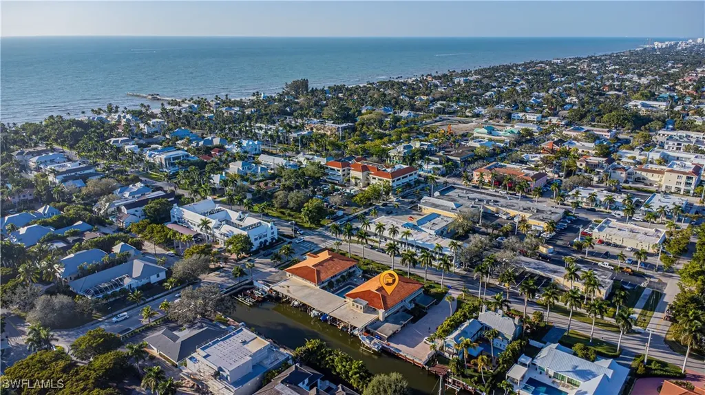 320 14th Avenue S Naples FL 34102