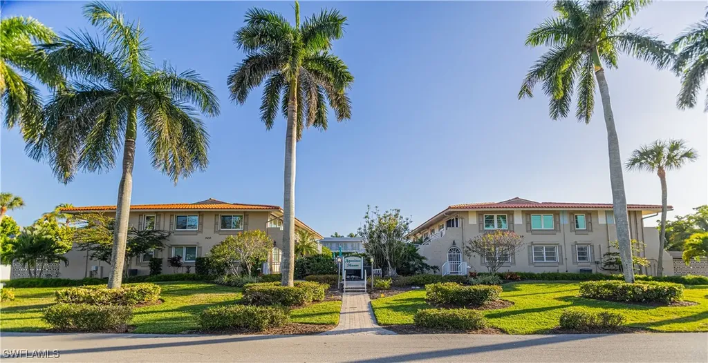 320 14th Avenue S Naples FL 34102