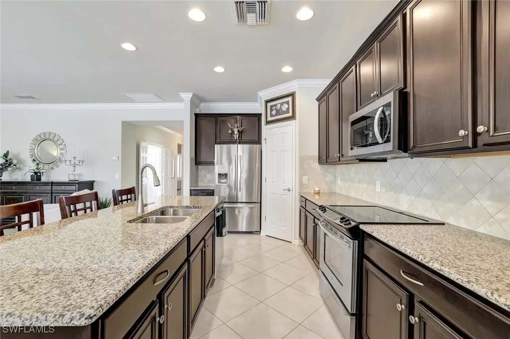 8424 Benelli Court Naples FL 34114