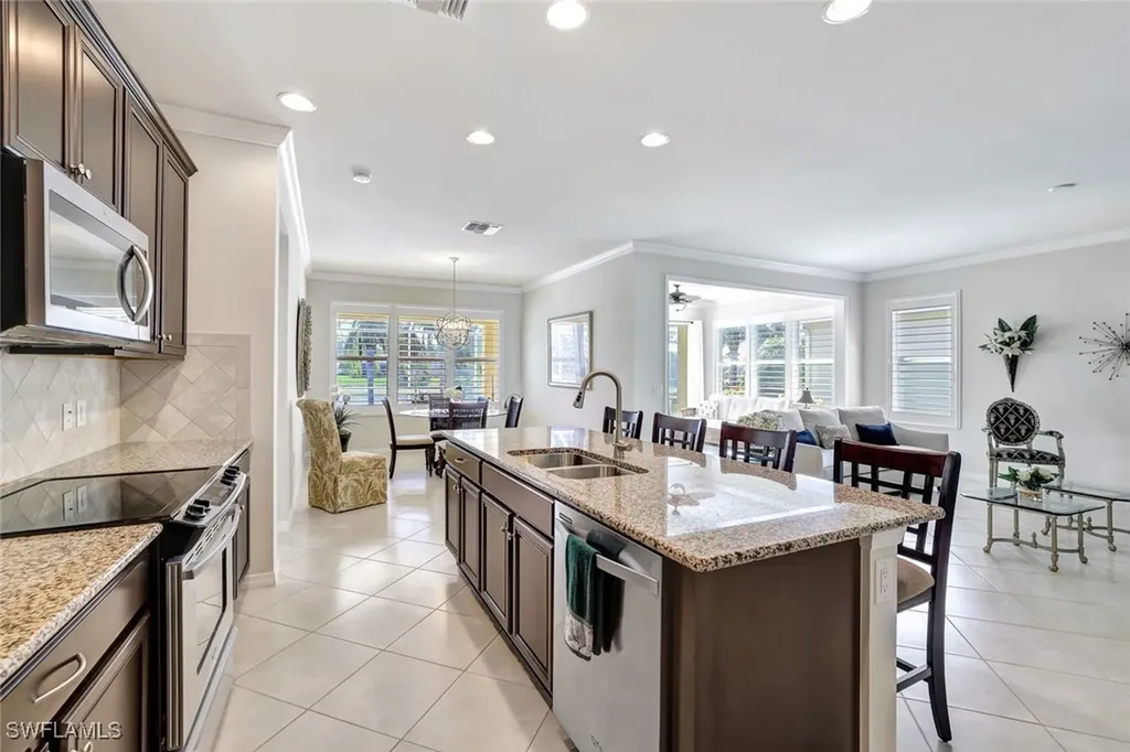 8424 Benelli Court Naples FL 34114