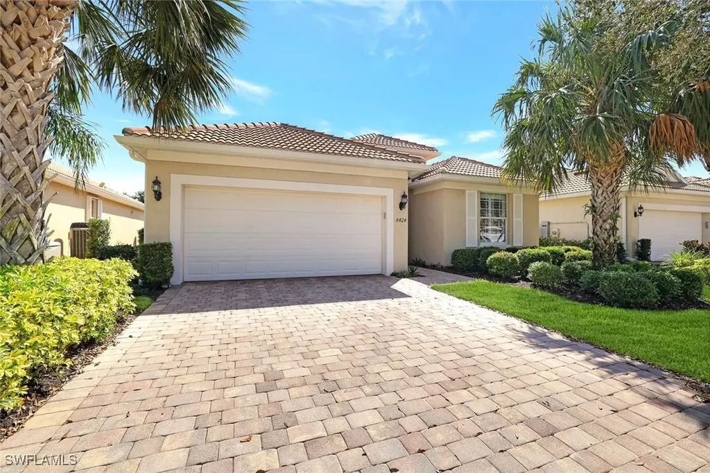 8424 Benelli Court Naples FL 34114