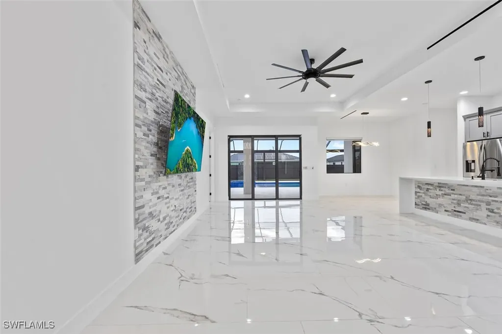 428 NE 1st Avenue Cape Coral FL 33909
