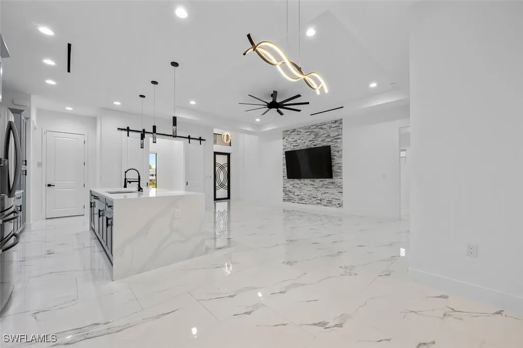 428 NE 1st Avenue Cape Coral FL 33909