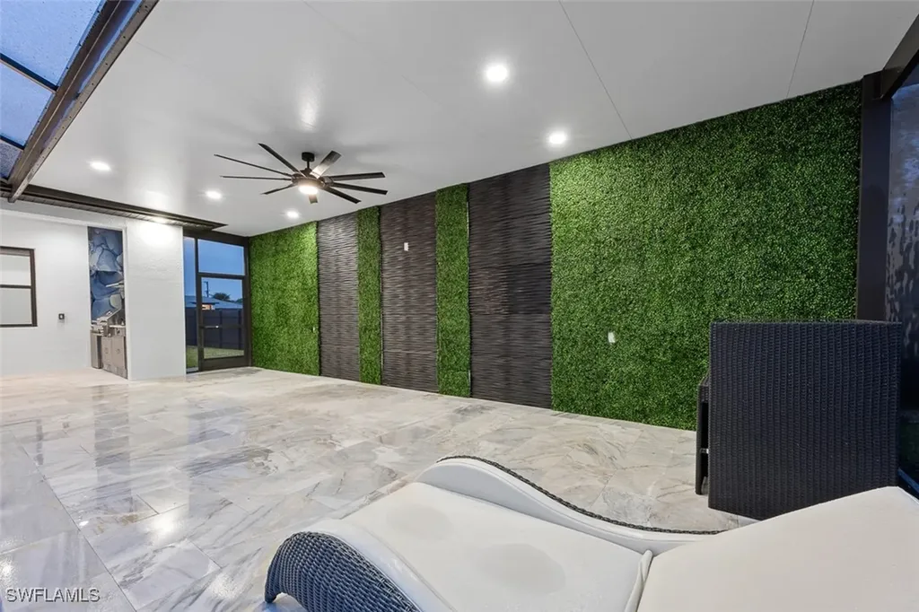 428 NE 1st Avenue Cape Coral FL 33909