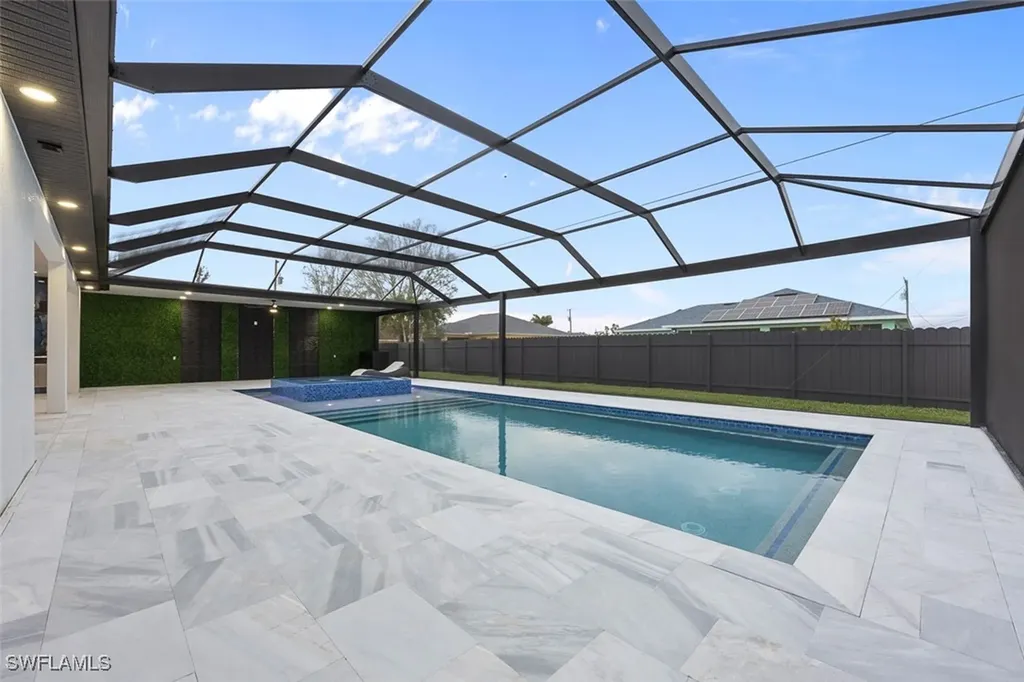 428 NE 1st Avenue Cape Coral FL 33909