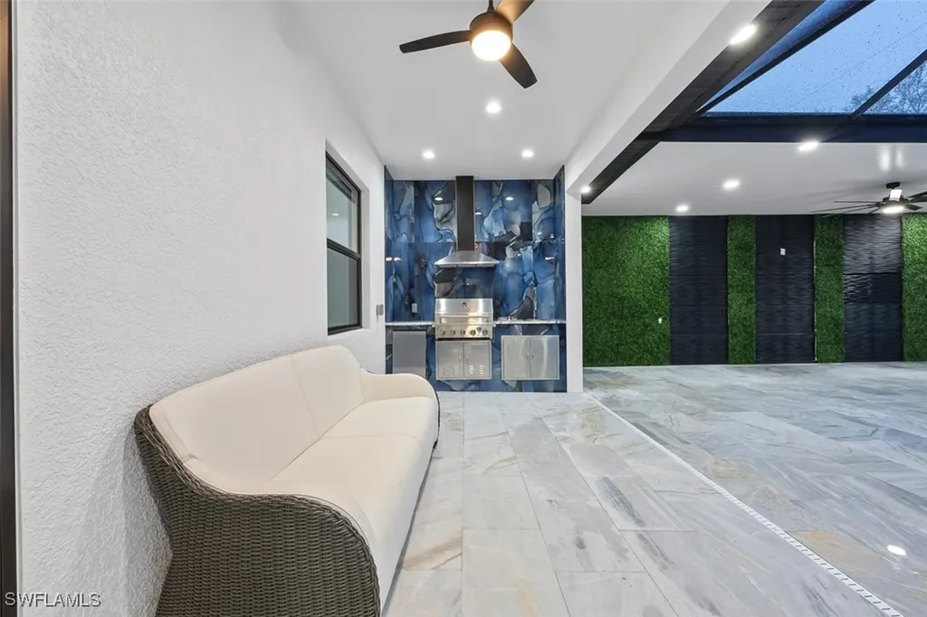 428 NE 1st Avenue Cape Coral FL 33909