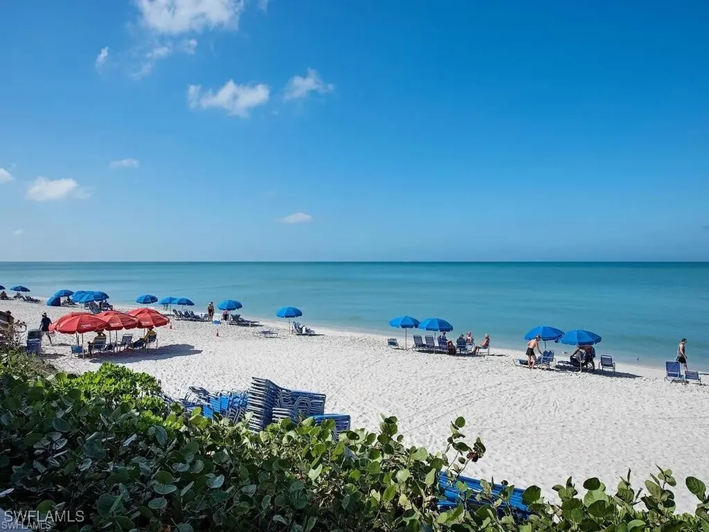 600 Via Mezner Naples FL 34108