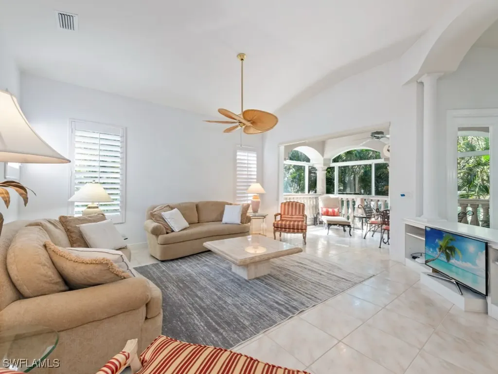 600 Via Mezner Naples FL 34108