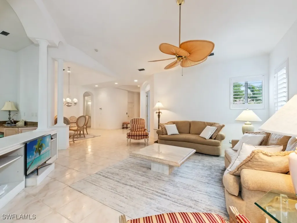 600 Via Mezner Naples FL 34108