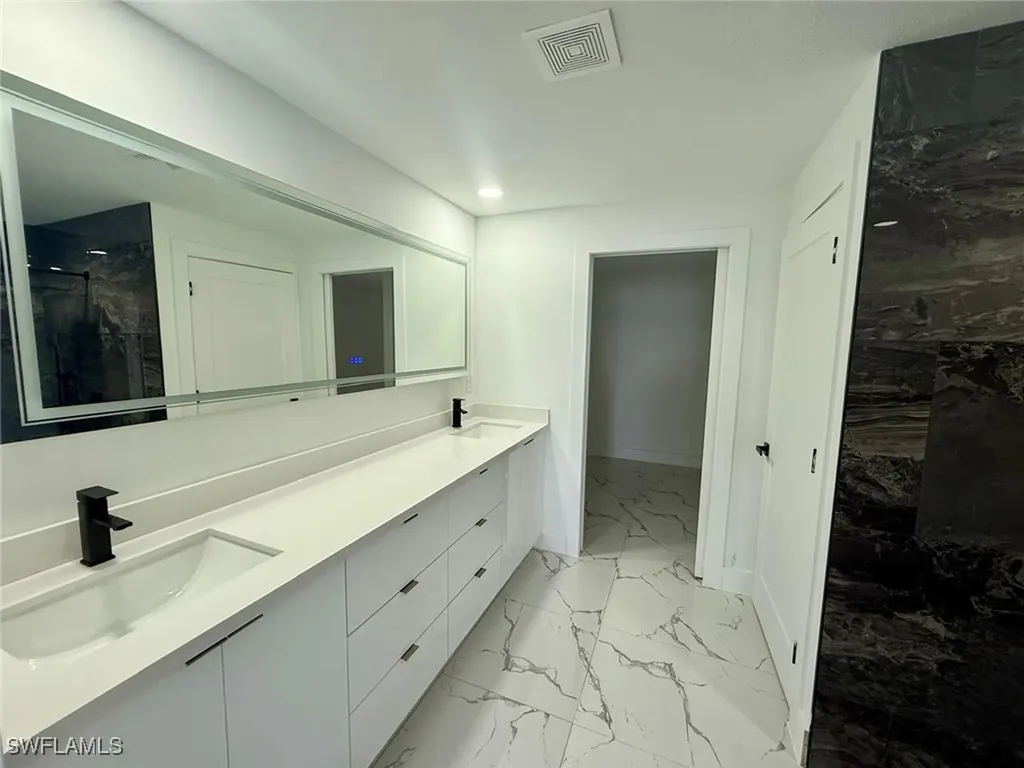 111 E North Shore Avenue North Fort Myers FL 33917