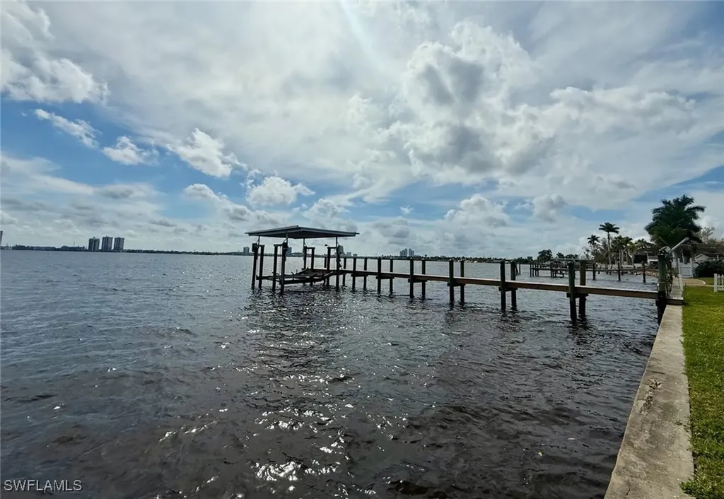 111 E North Shore Avenue North Fort Myers FL 33917