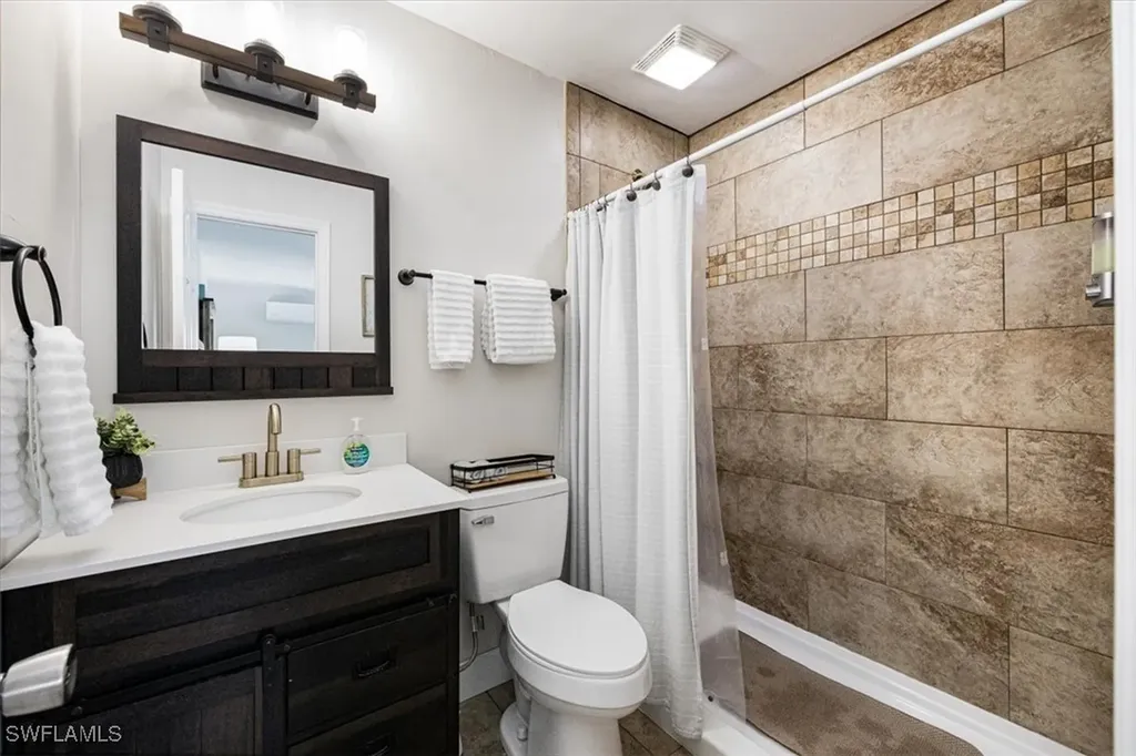 3561 Thomasson Drive Naples FL 34112