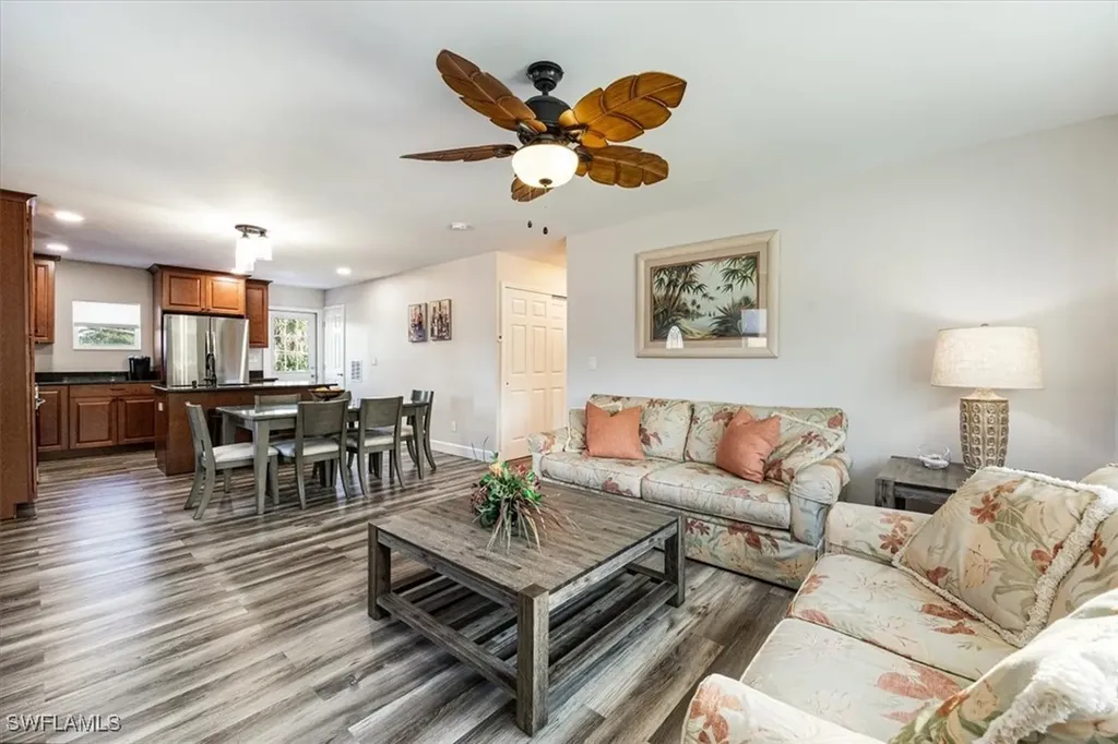 3561 Thomasson Drive Naples FL 34112