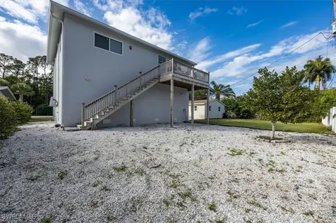 3561 Thomasson Drive Naples FL 34112