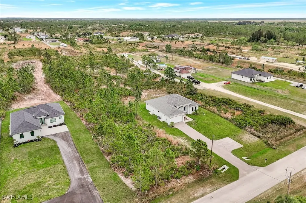 40XX 58th NE Naples FL 34120