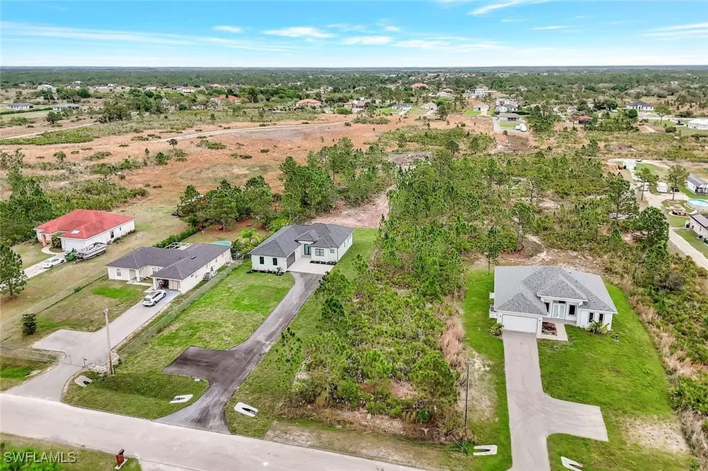 40XX 58th NE Naples FL 34120