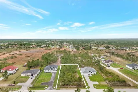 40XX 58TH NE Naples FL 34120