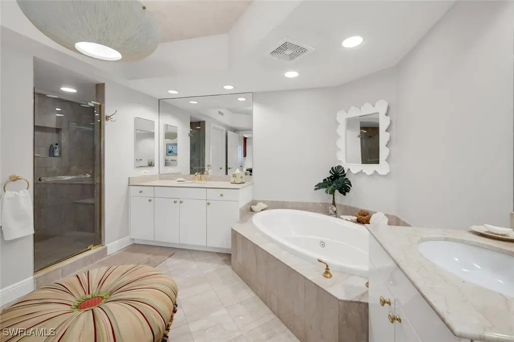 7575 Pelican Bay Boulevard Naples FL 34108