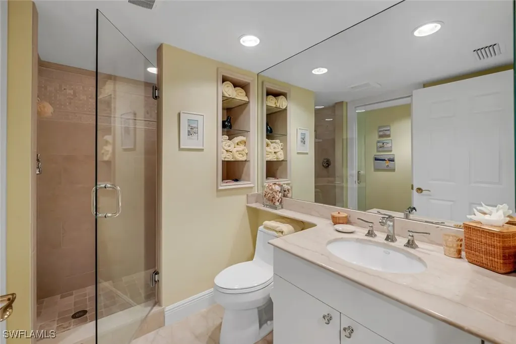 7575 Pelican Bay Boulevard Naples FL 34108