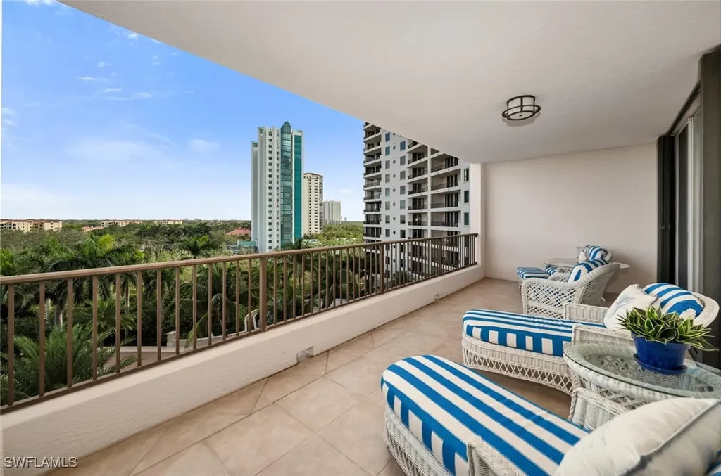 7575 Pelican Bay Boulevard Naples FL 34108