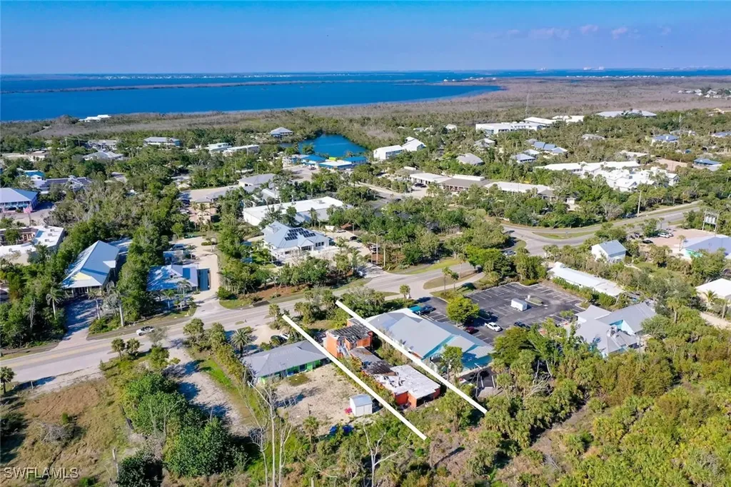 2411 Periwinkle Way Sanibel FL 33957