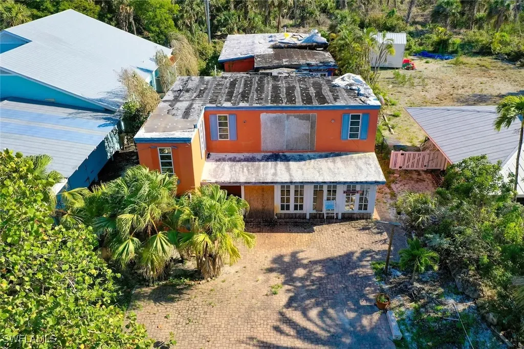 2411 Periwinkle Way Sanibel FL 33957